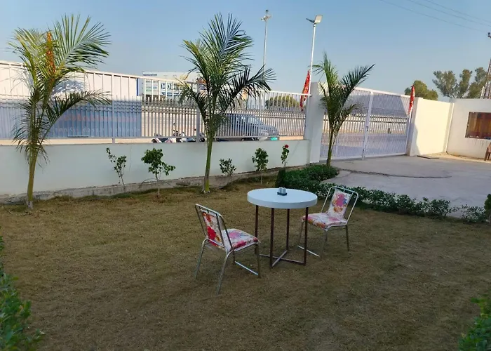 Pushp Vatika Hotel & Resort