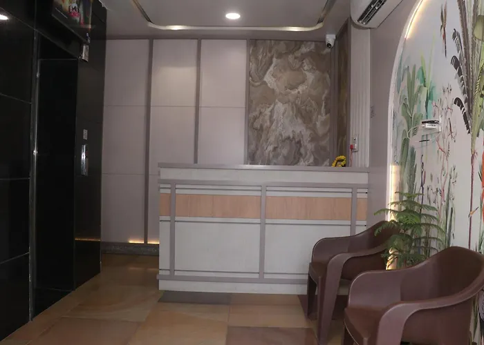 Hotel Lakhdatar